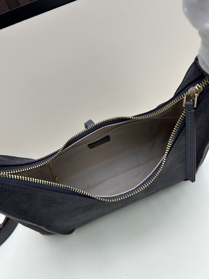 TOD's 08920 31x27x9cm jj1