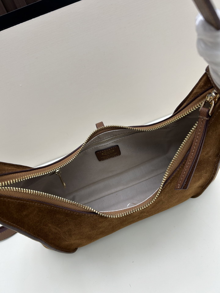 TOD's 08920 31x27x9cm jj2