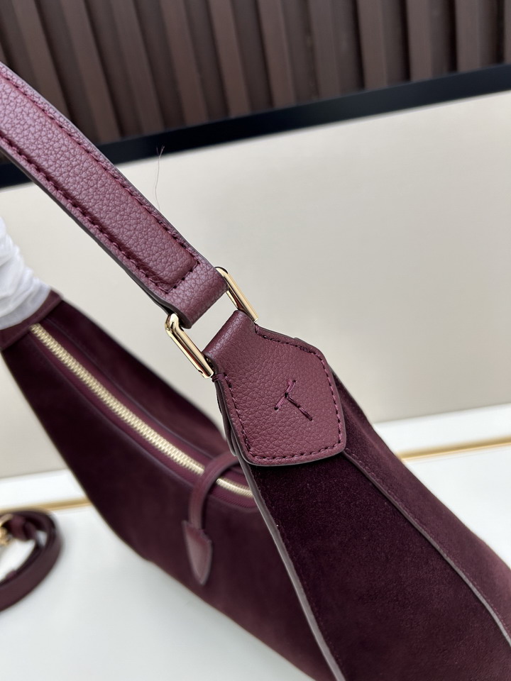 TOD's 08920 31x27x9cm jj3