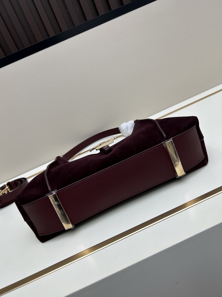 TOD's 08920 31x27x9cm jj3