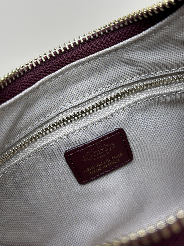 TOD's 08920 31x27x9cm jj3