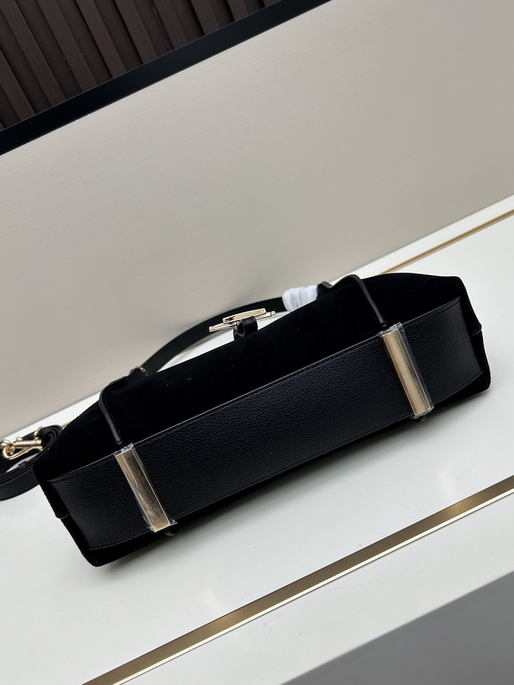 TOD's 08920 31x27x9cm jj4