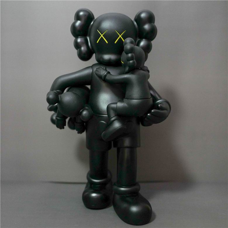 Kaws 26x18x40cm 3C m27