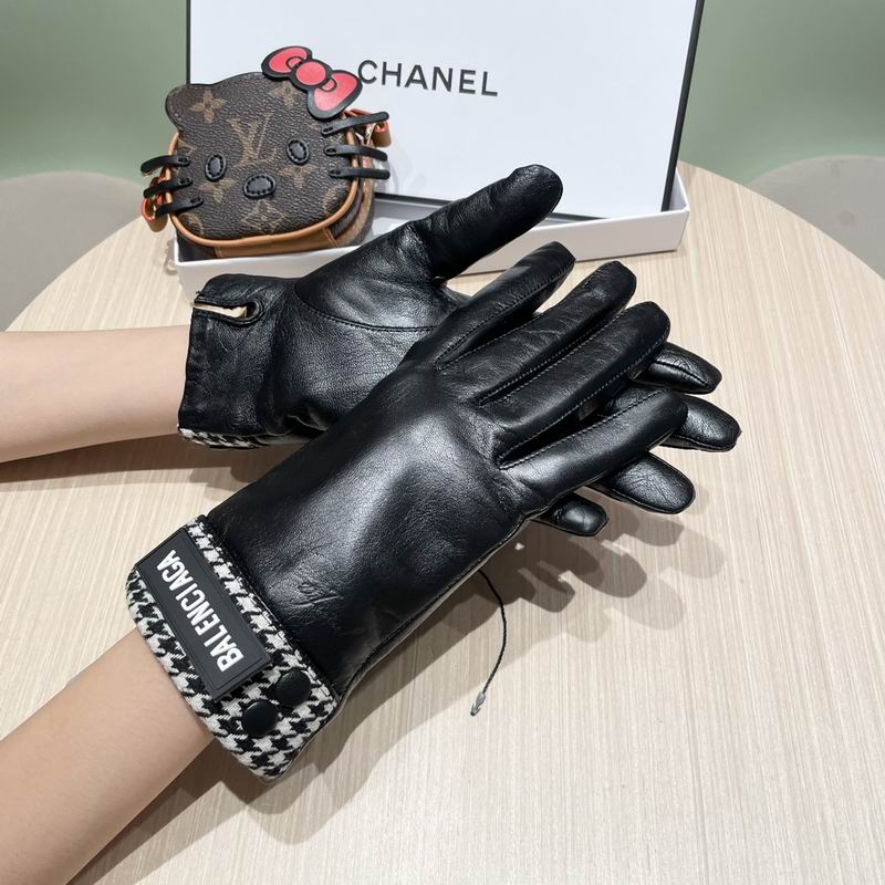 Balenciaga Gloves 112195