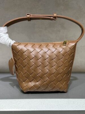 6007 17X13.5X11.5cm JY 4