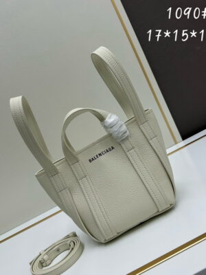 Balenciaga 1090 17x15x13cm ww3