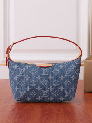 Hills Pochette M82949 20.5x6x16cm ww