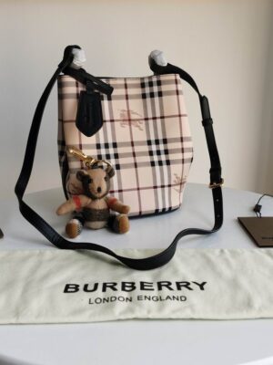 1531 18.5X23X15cm XM 3