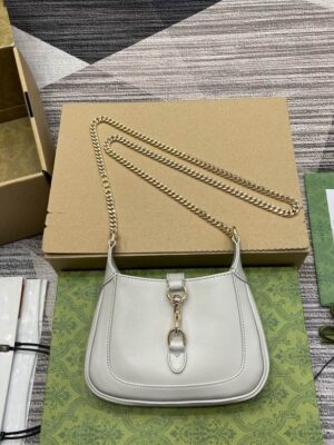 782889 19.5X18X3.5cm MP 4colour