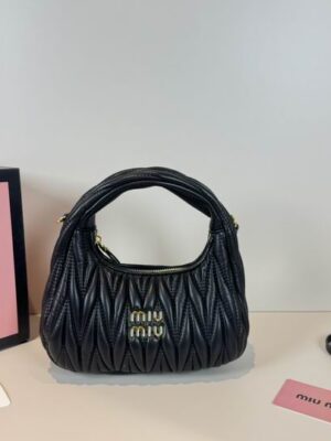 Miumiu 803 21x22x7cm zy