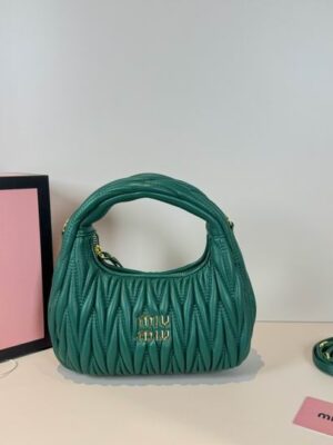 Miumiu 803 21x22x7cm zy3