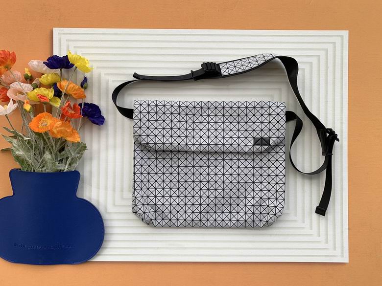 36.5X27.5X7cm 061111 YT 3