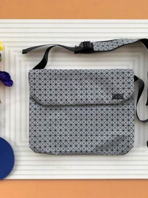 36.5X27.5X7cm 061111 YT 5