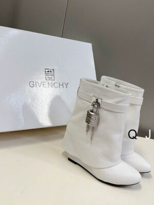 Givenchy sz35-40 4C XJ1101
