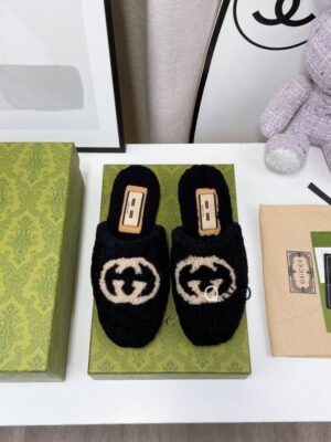 Gucci sz35-40 SD0345