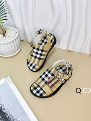 Burberry sz21-28 CX0403