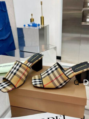 Burberry sz35-40 5.5CM GDT0404